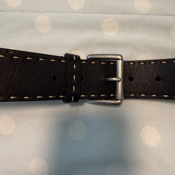 Black leather belt with ivory stitching, size XL - Picture 2 of 5